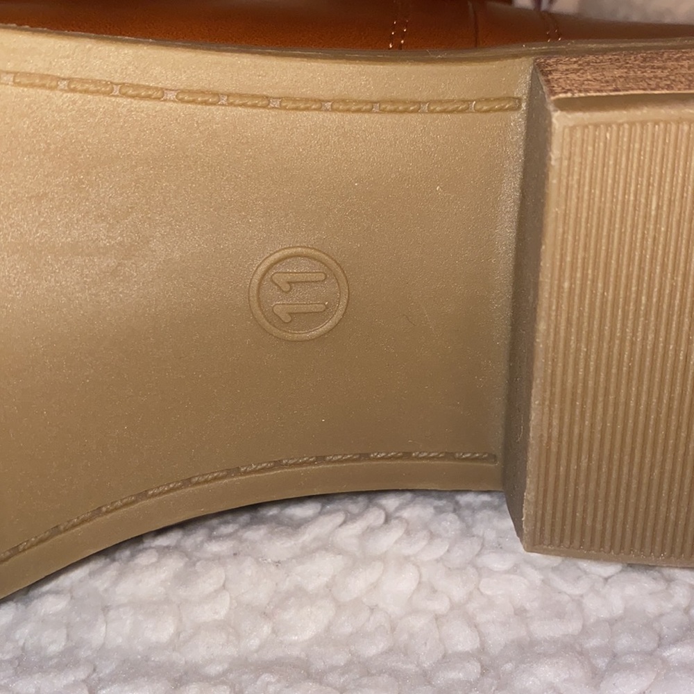 Nwt Universal Thread Dark Cognac/ Memory Foam Boo… - image 4